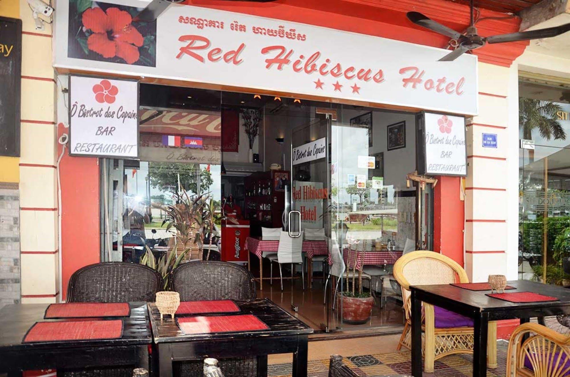 Red Hibiscus Hotel Phnom Penh Bagian luar foto